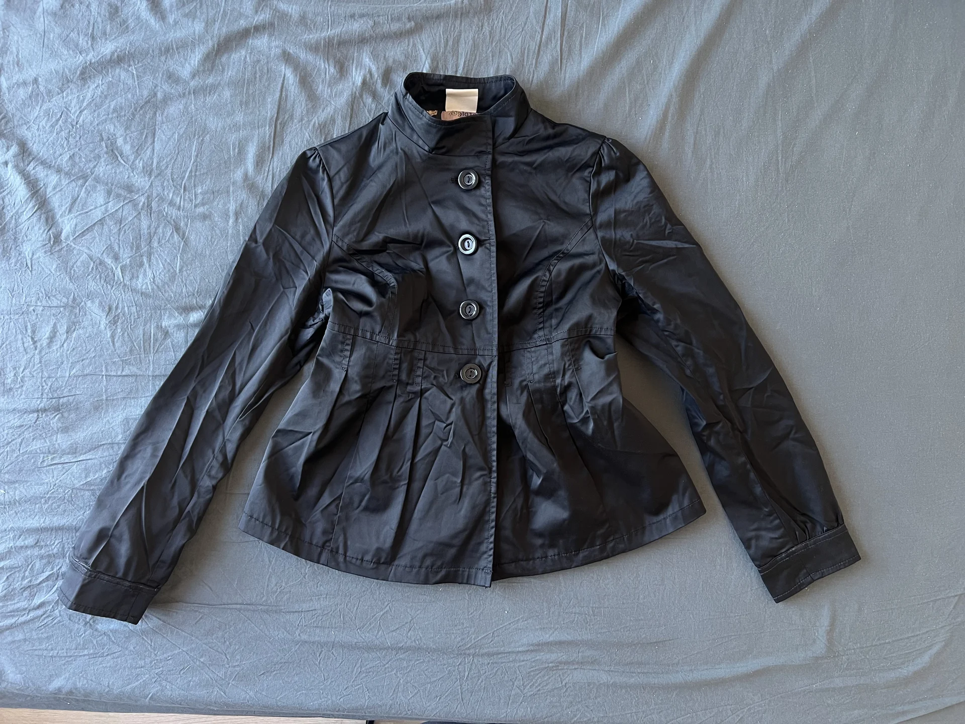 Укороченный винтажный тренч ZARA TRF