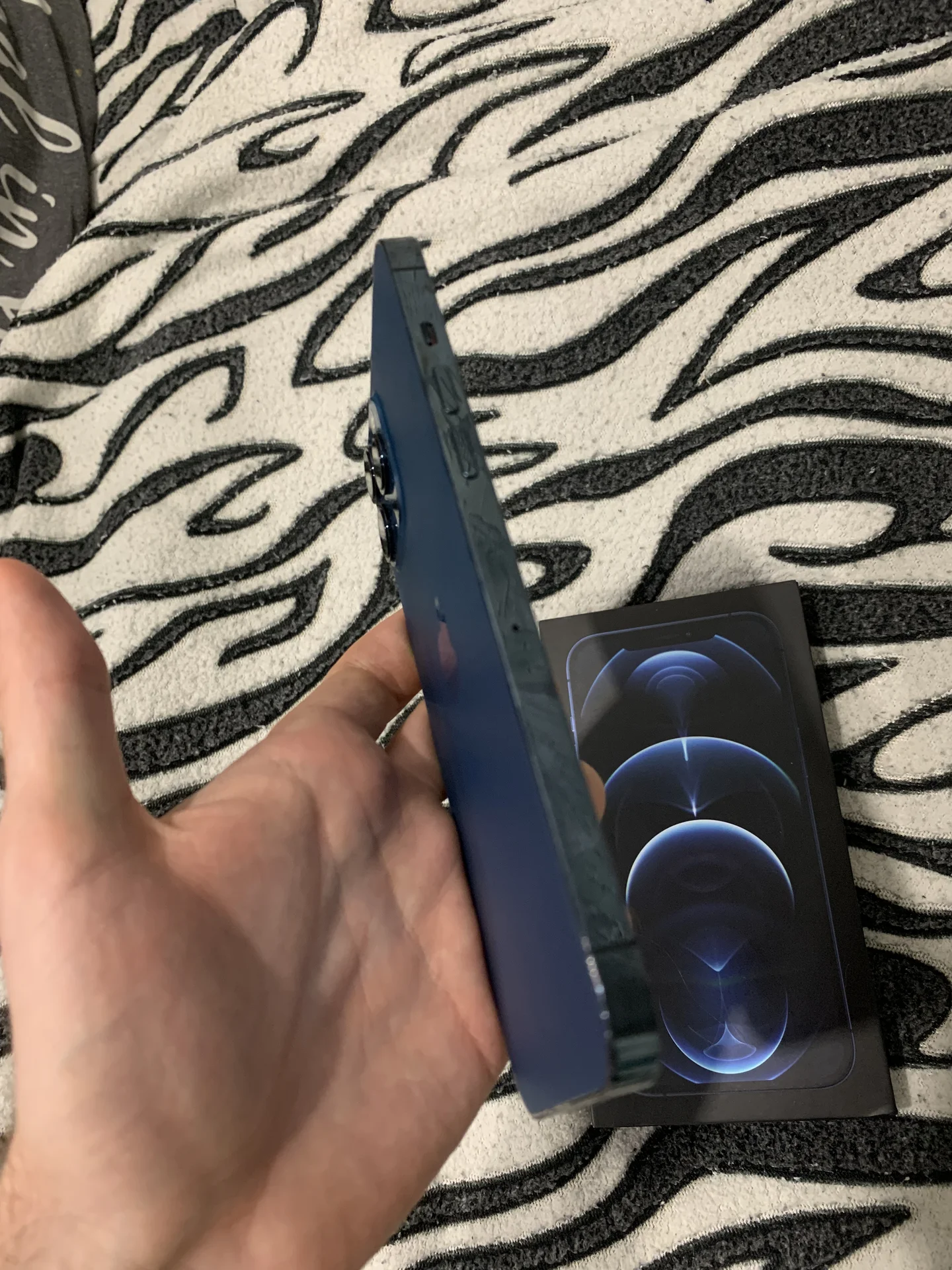 iPhone 12 Pro Max - миниатюра 3