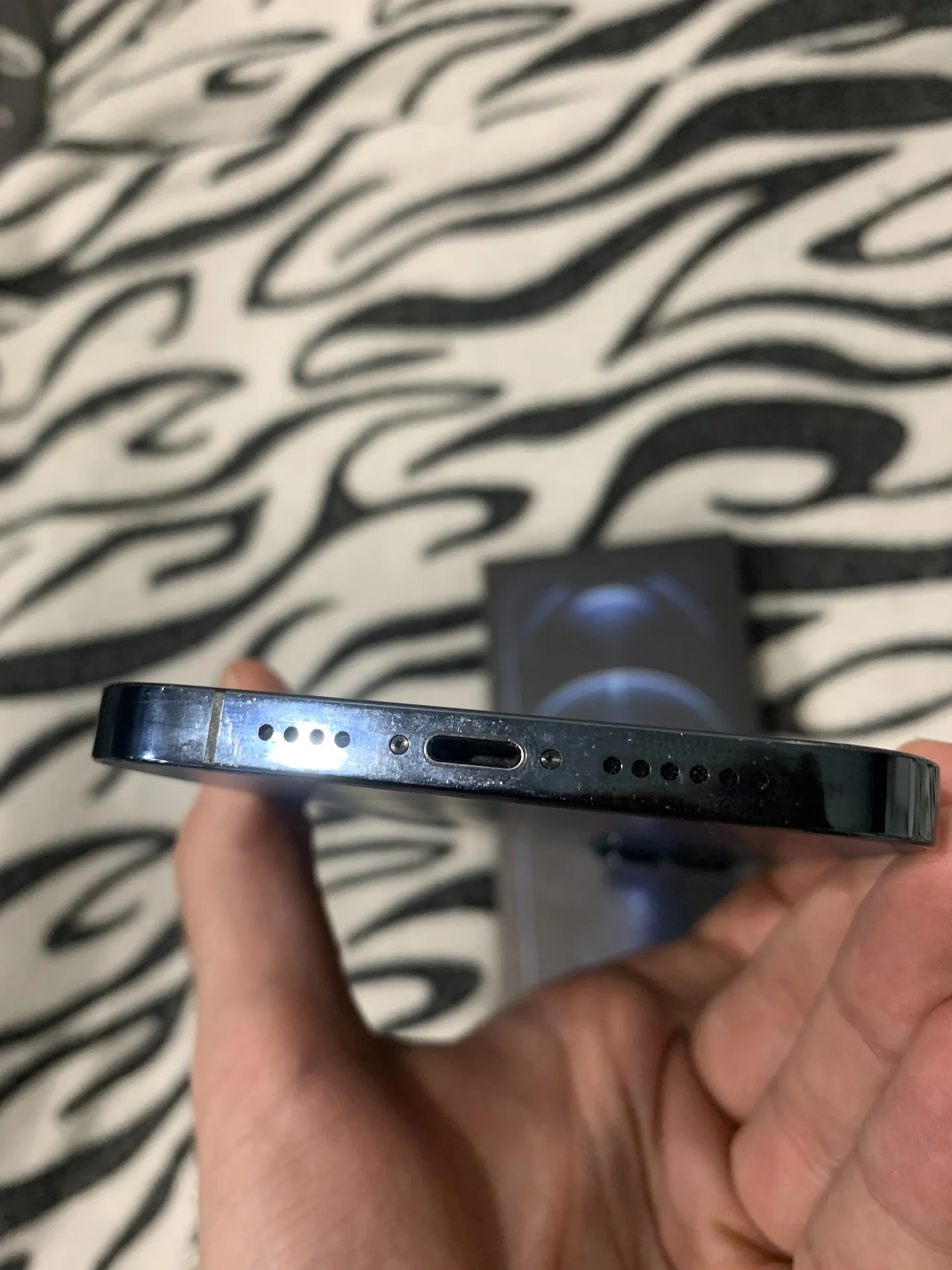 iPhone 12 Pro Max - миниатюра 4