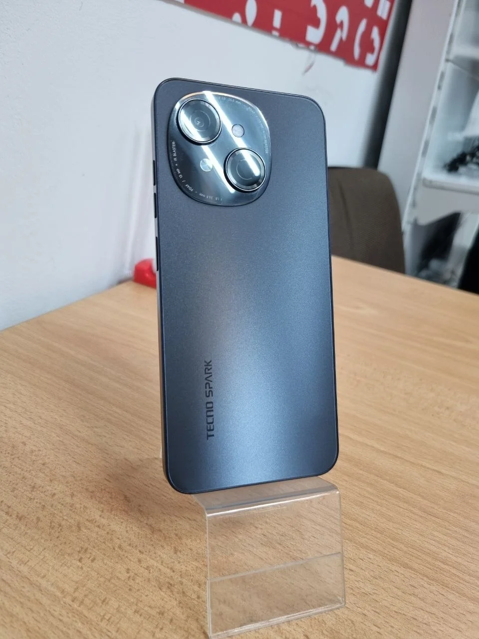 Смартфон Tecno SPARK GO 1 128 ГБ - изображение 1