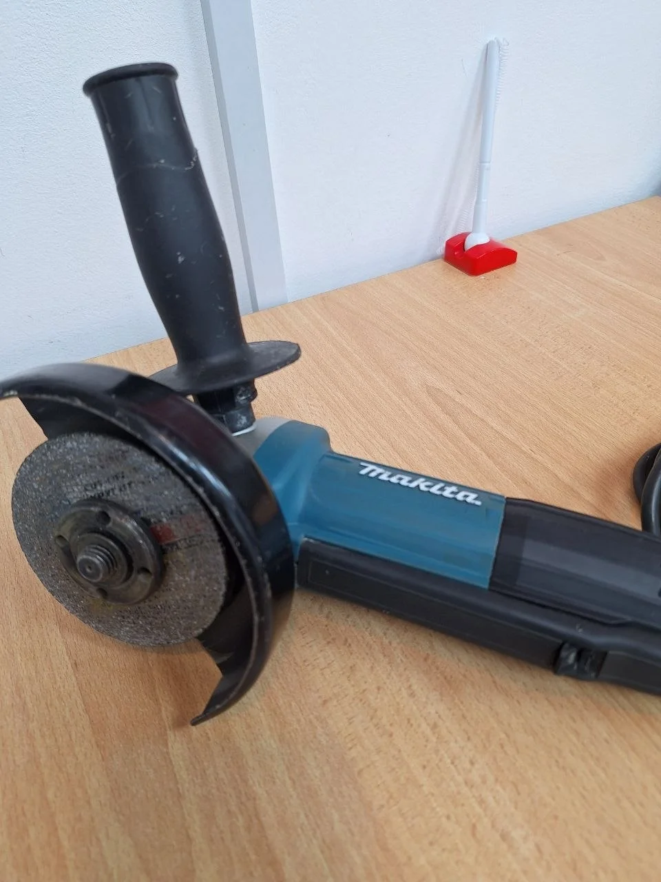 Угловая шлифмашина Makita GA5034 - изображение 1