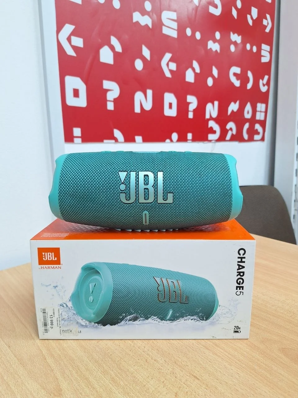 Портативная колонка JBL Charge 5 - изображение 1