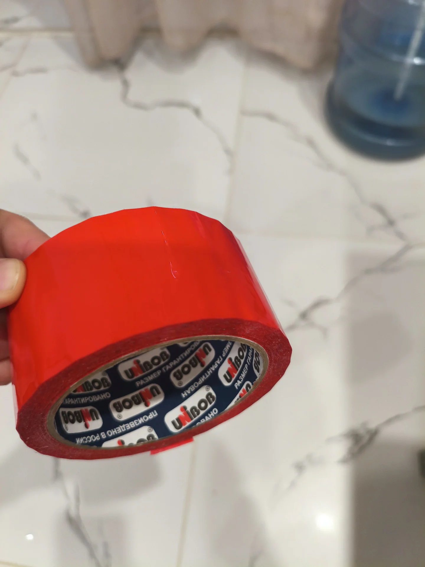 Скотч красный