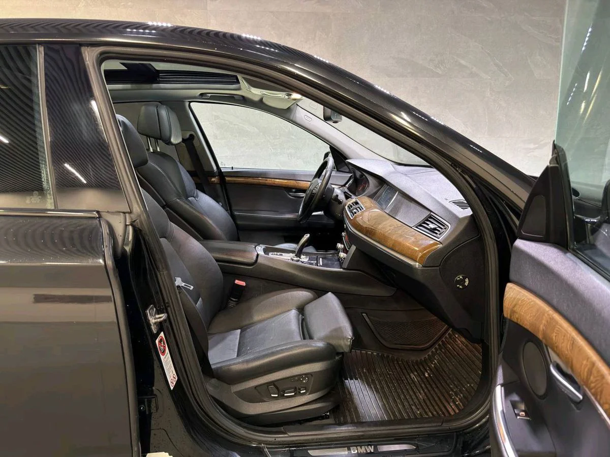 BMW 5 серии VI (F10/F11/F07), 2009 - миниатюра 17