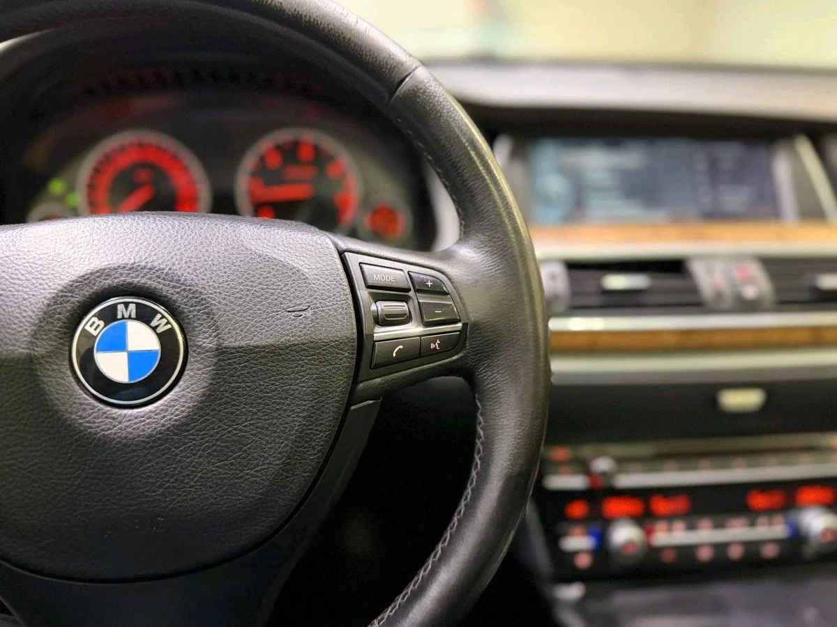 BMW 5 серии VI (F10/F11/F07), 2009 - миниатюра 25
