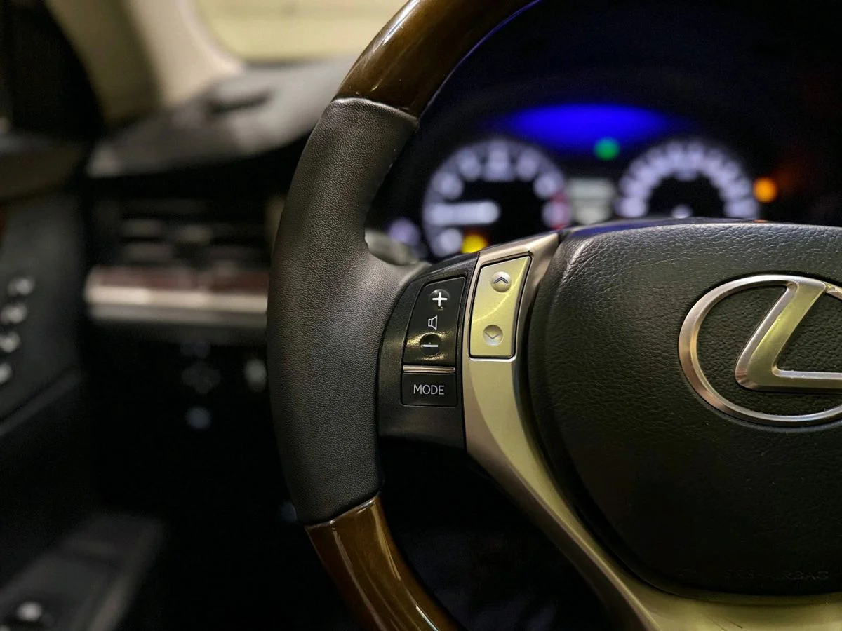 Lexus ES VI, 2012 - миниатюра 24