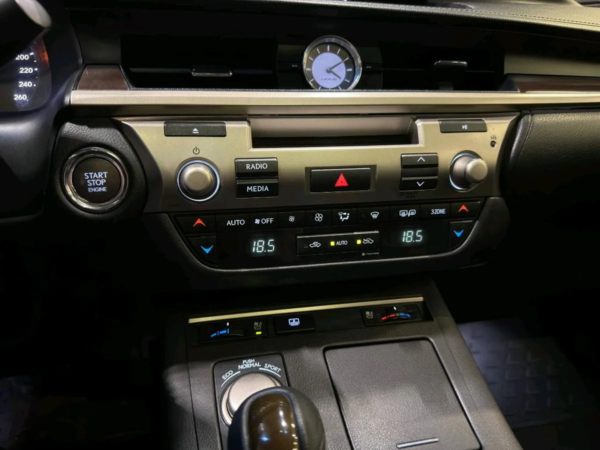 Lexus ES VI, 2012 - миниатюра 29