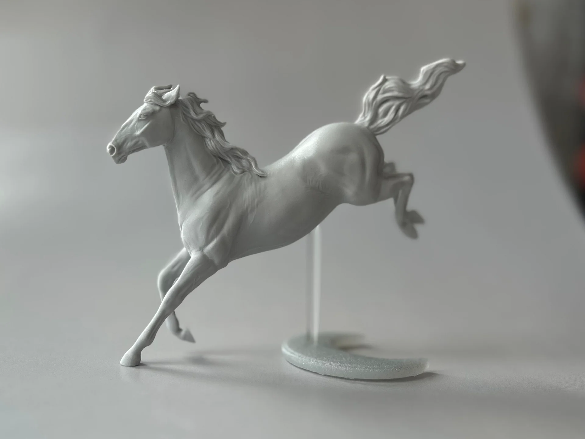 Фигурка лошади «Мани» 1:24 Handmade - миниатюра 2
