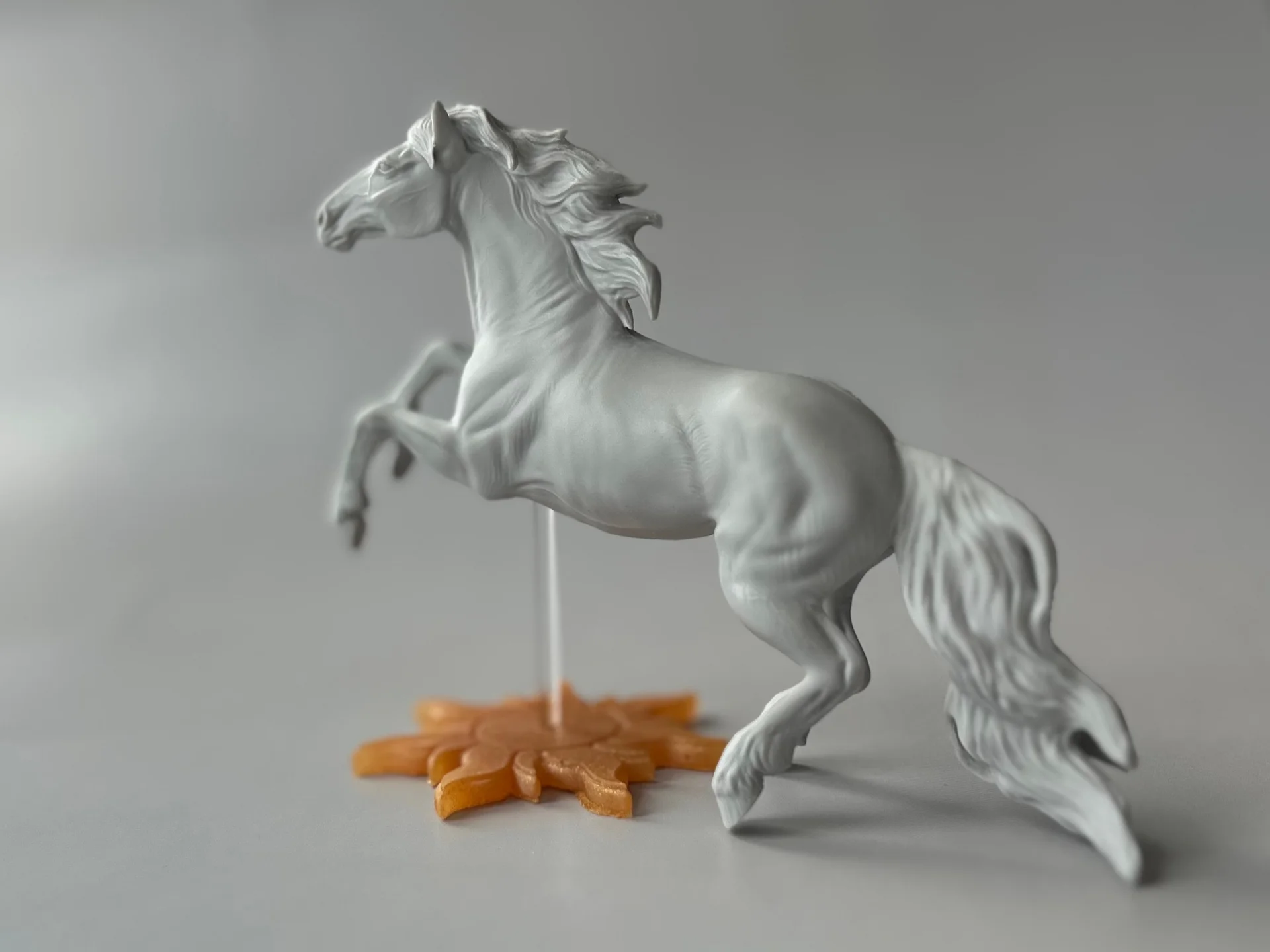 Фигурка лошади “Sol” 1:24 Handmade - миниатюра 2