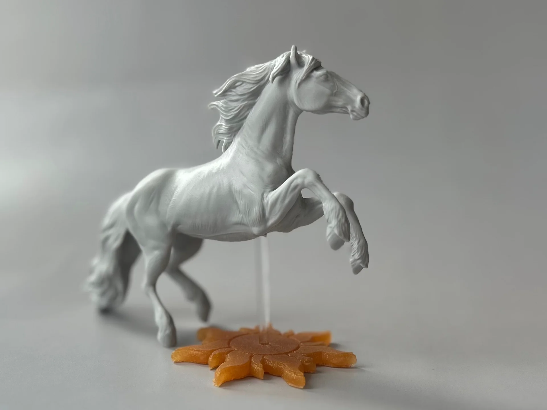 Фигурка лошади “Sol” 1:24 Handmade - миниатюра 3