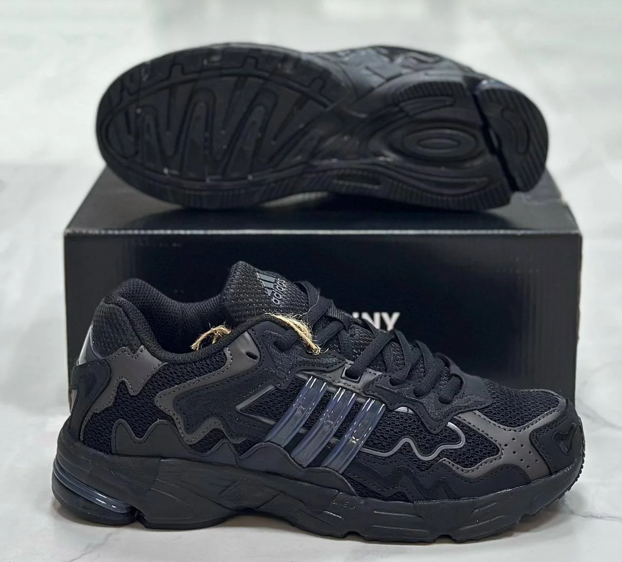 Adidas Response CL Bad Bunny Triple Black 8 пар - миниатюра 3