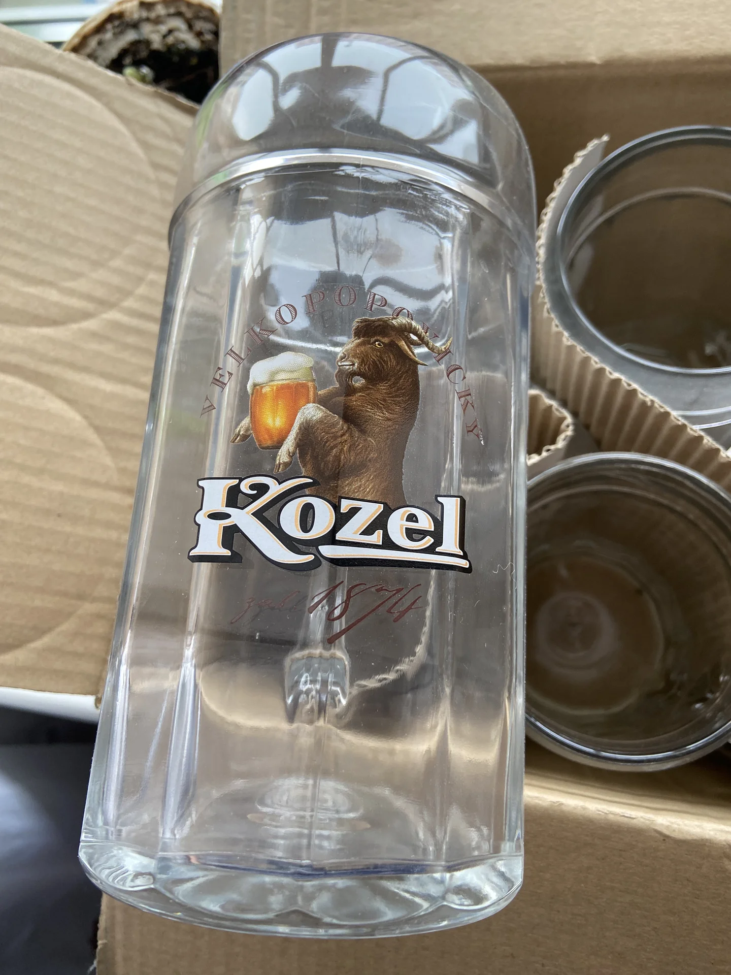 Пивная кружка KOZEL 1л - миниатюра 2