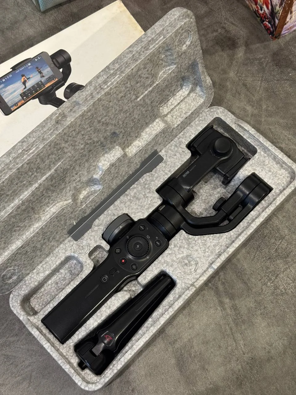 Аренда стабилизатора Zhiyun Smooth 4 для телефона - миниатюра 3
