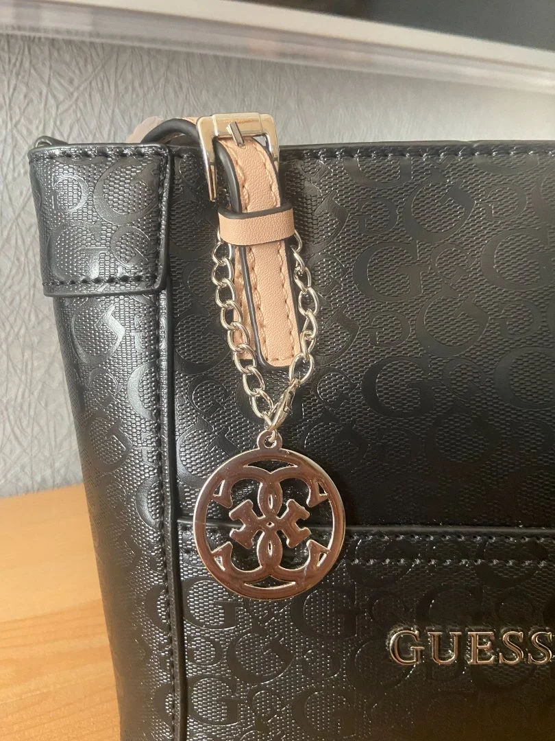 Сумка женская Guess мини черная новая с бирками - миниатюра 3