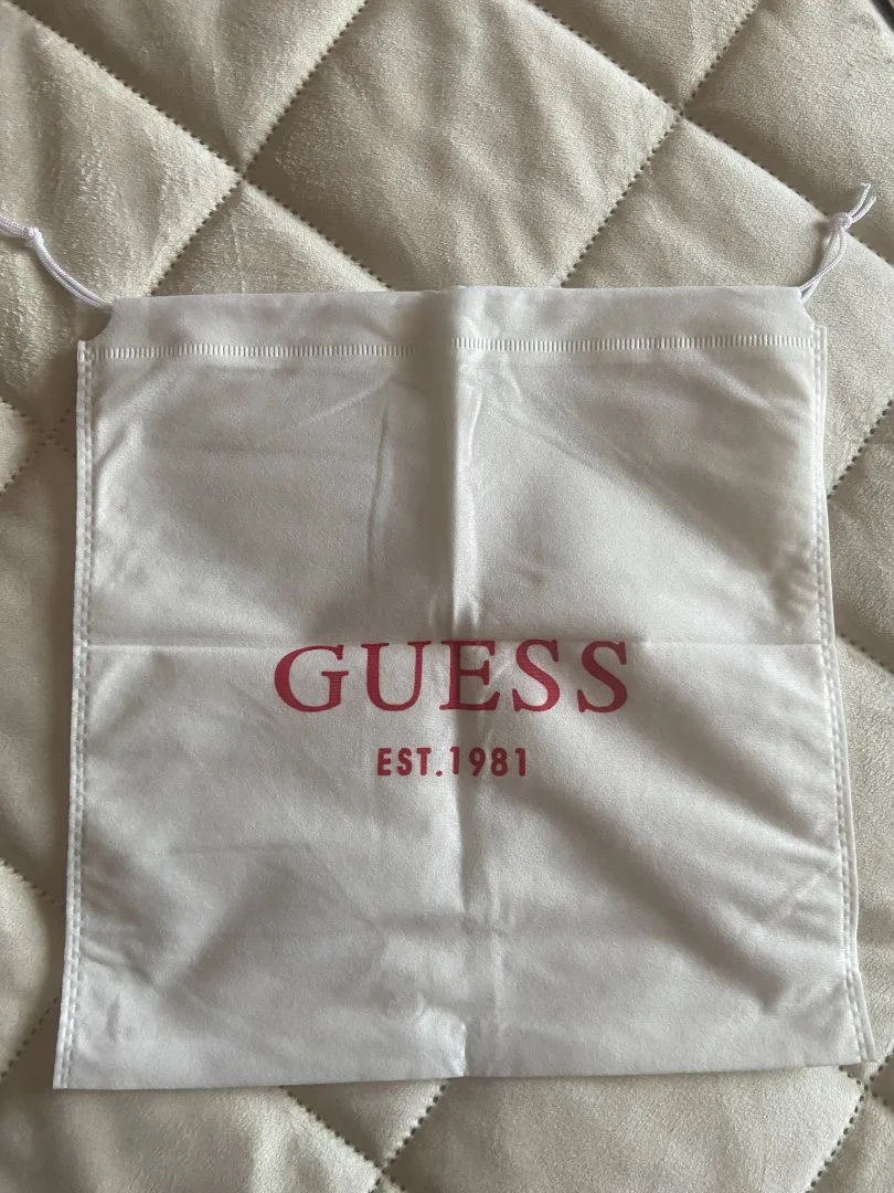 Сумка женская Guess мини черная новая с бирками - миниатюра 9