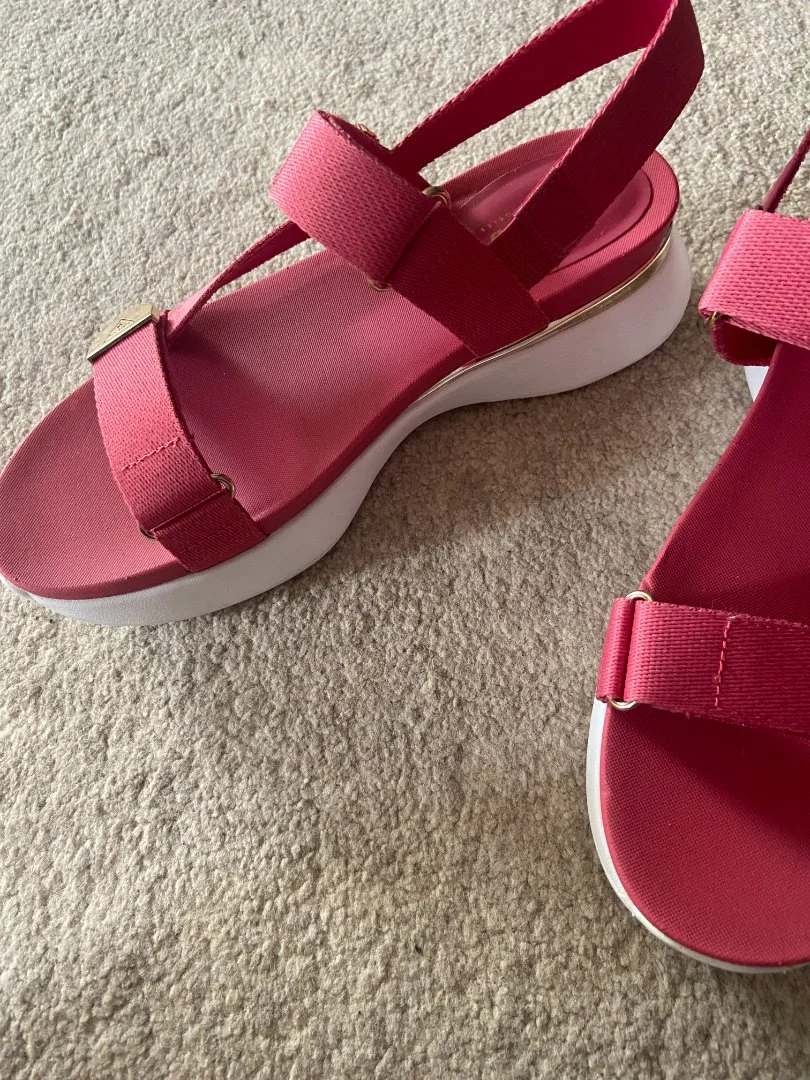 Сандалии босоножки женские Guess 39-40 розовые новые - миниатюра 3