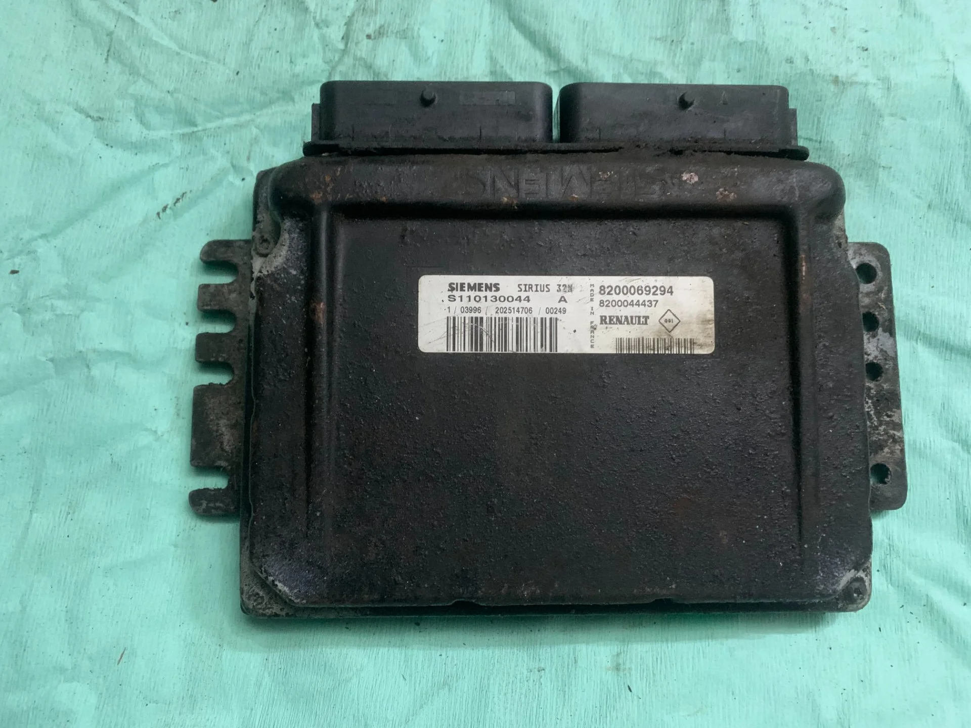 Блок управления двигателем Renault Clio 2 8200069294 - изображение 1