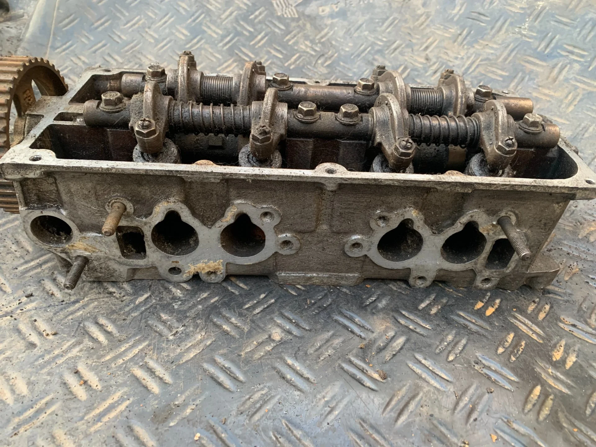 Головка блока Mitsubishi Colt 91 год - миниатюра 3