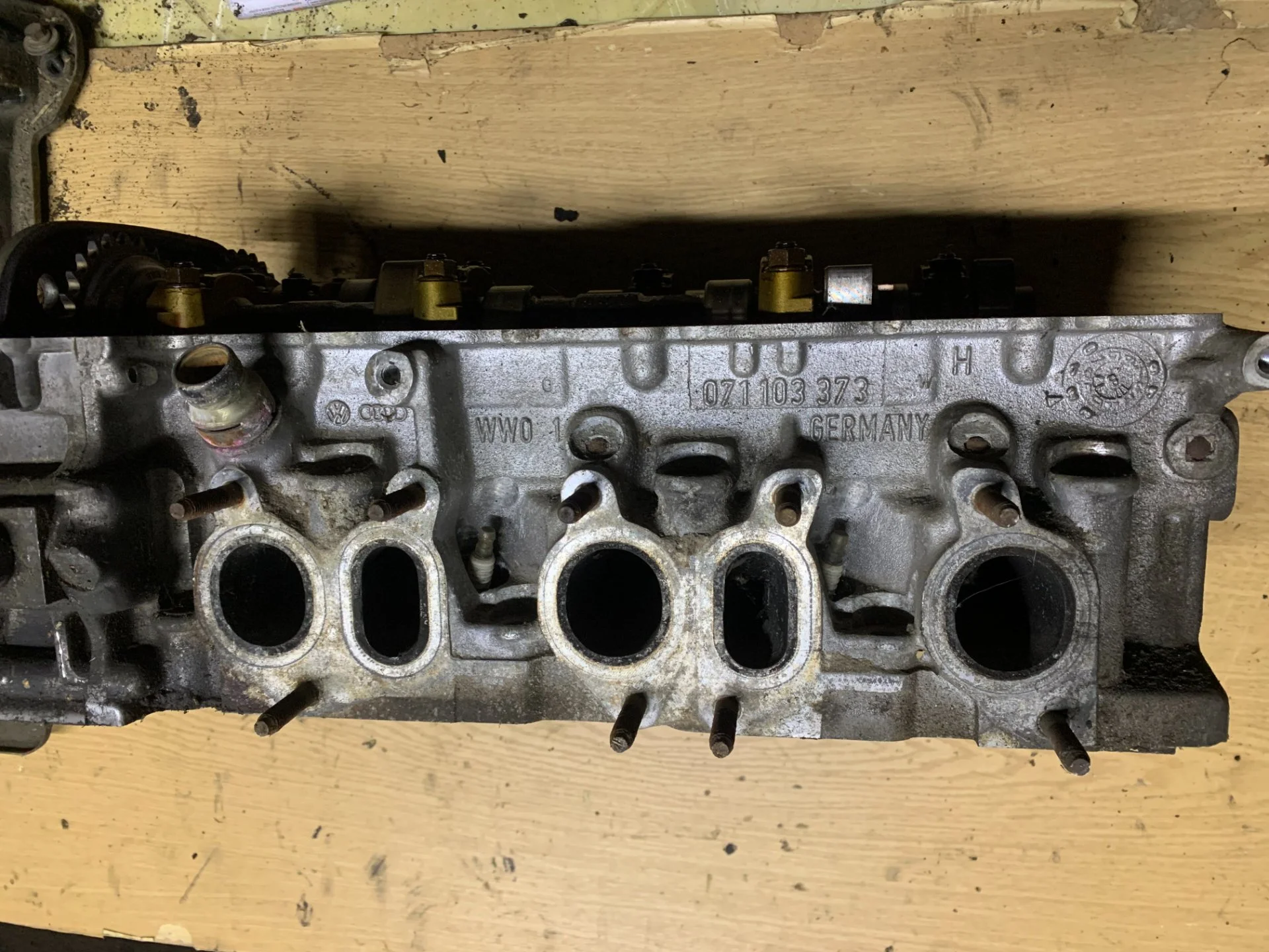 Головка блока VW Golf 4 2.3 - миниатюра 4