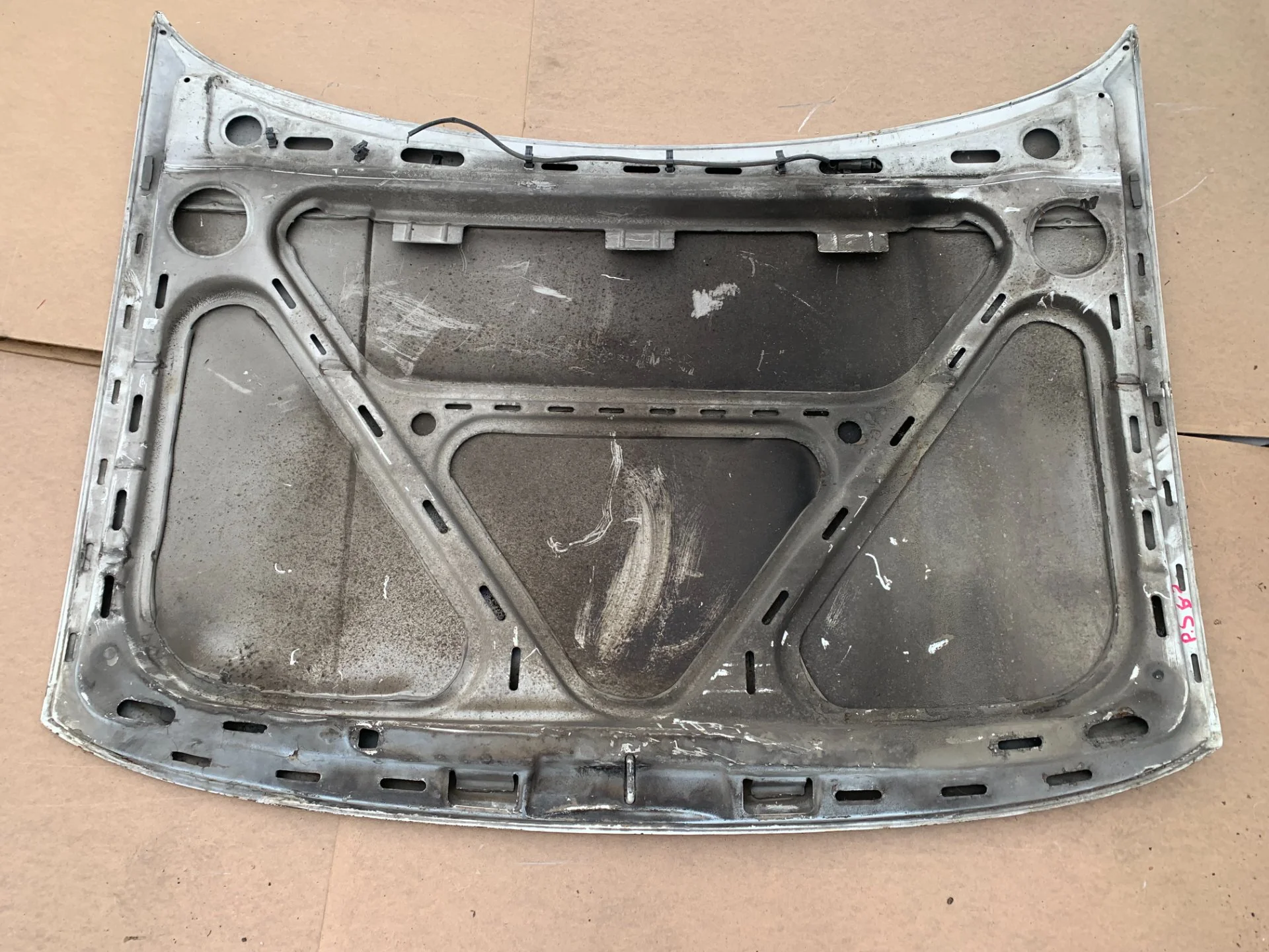 Капот VW Passat B3 - миниатюра 6