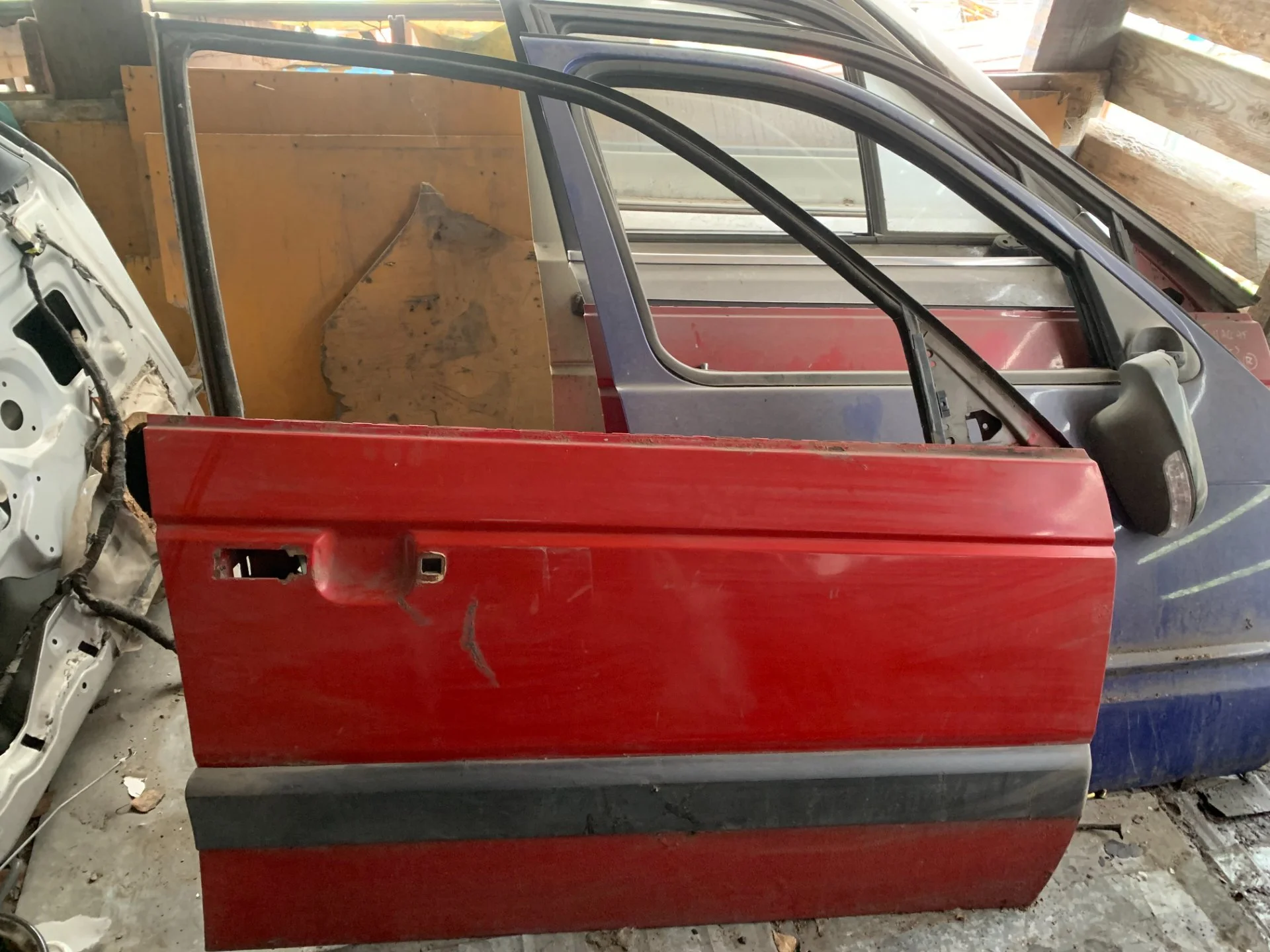 Дверь передняя правая VW Passat B3 - изображение 1
