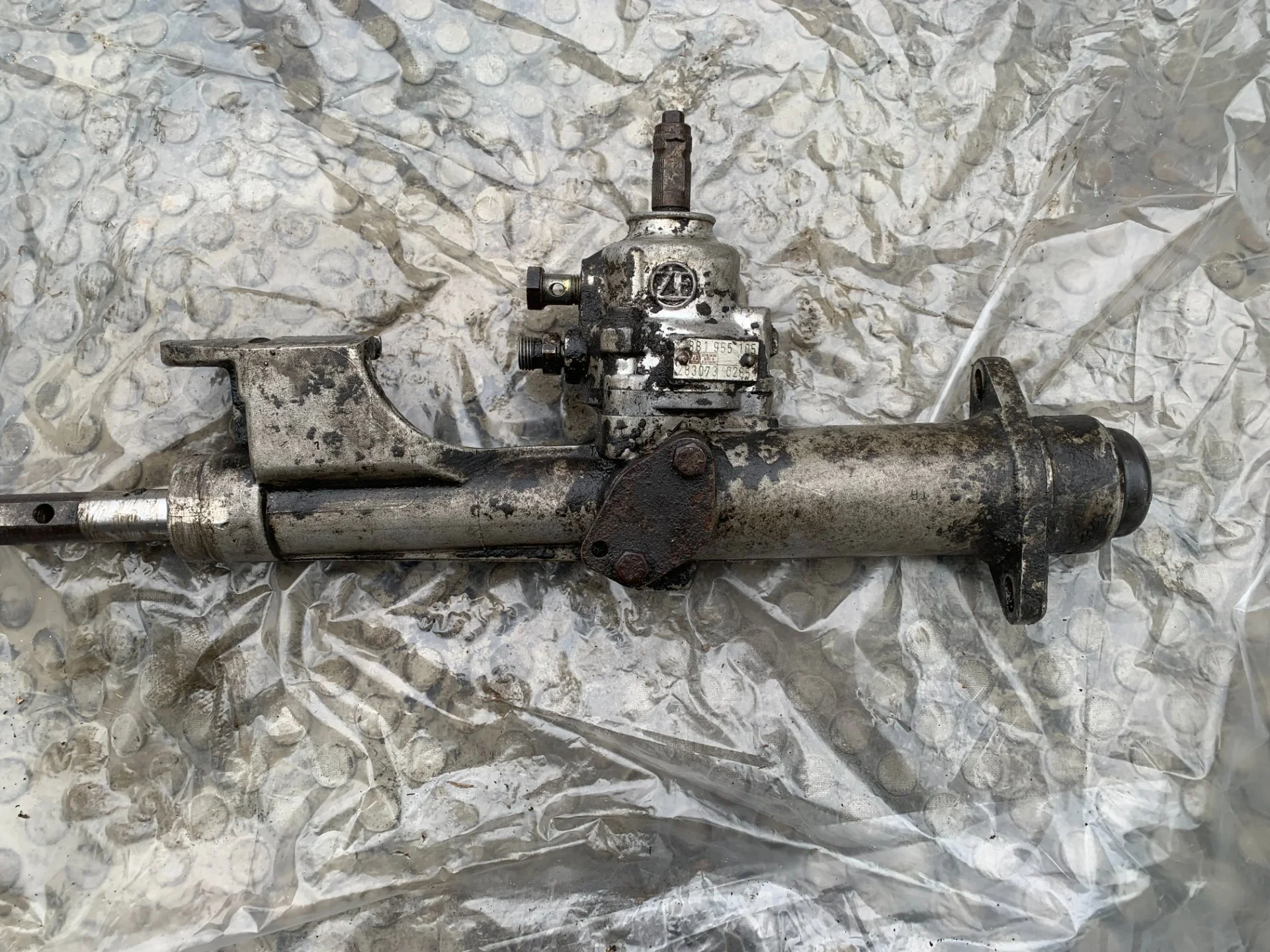 Рулевая рейка Audi 80 B2 811422105 - изображение 1
