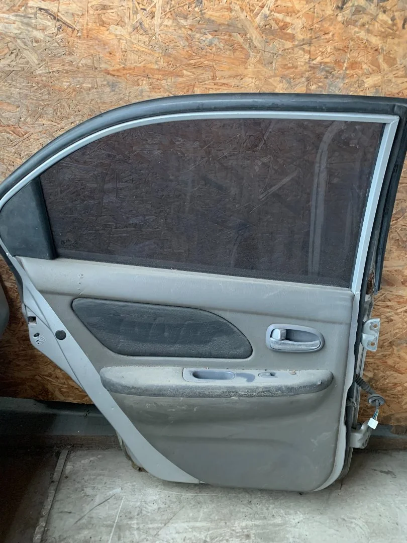Дверь задняя левая Hyundai Sonata 2000 год - миниатюра 2