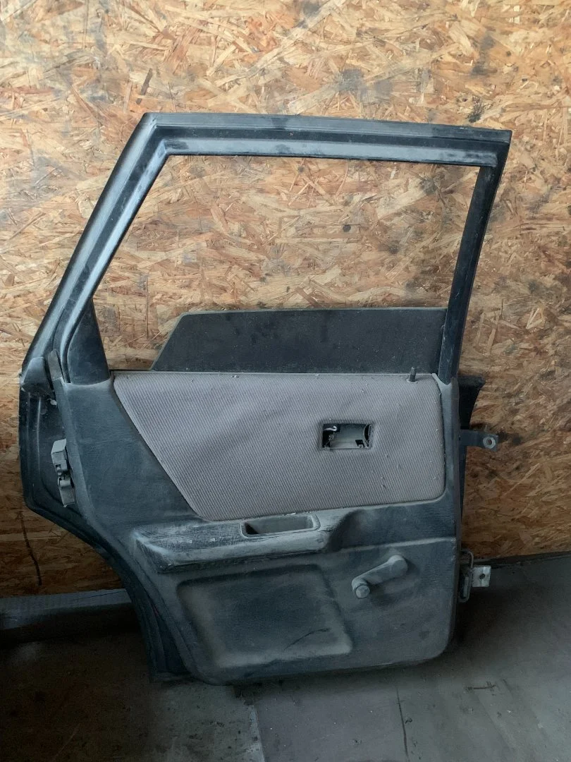 Дверь задняя левая Audi 80 - миниатюра 2