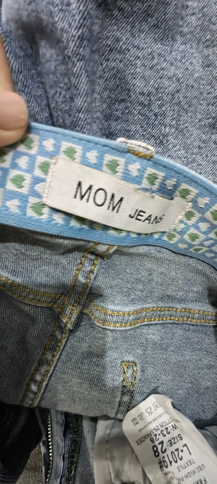 Джинсы mom jeans - миниатюра 3