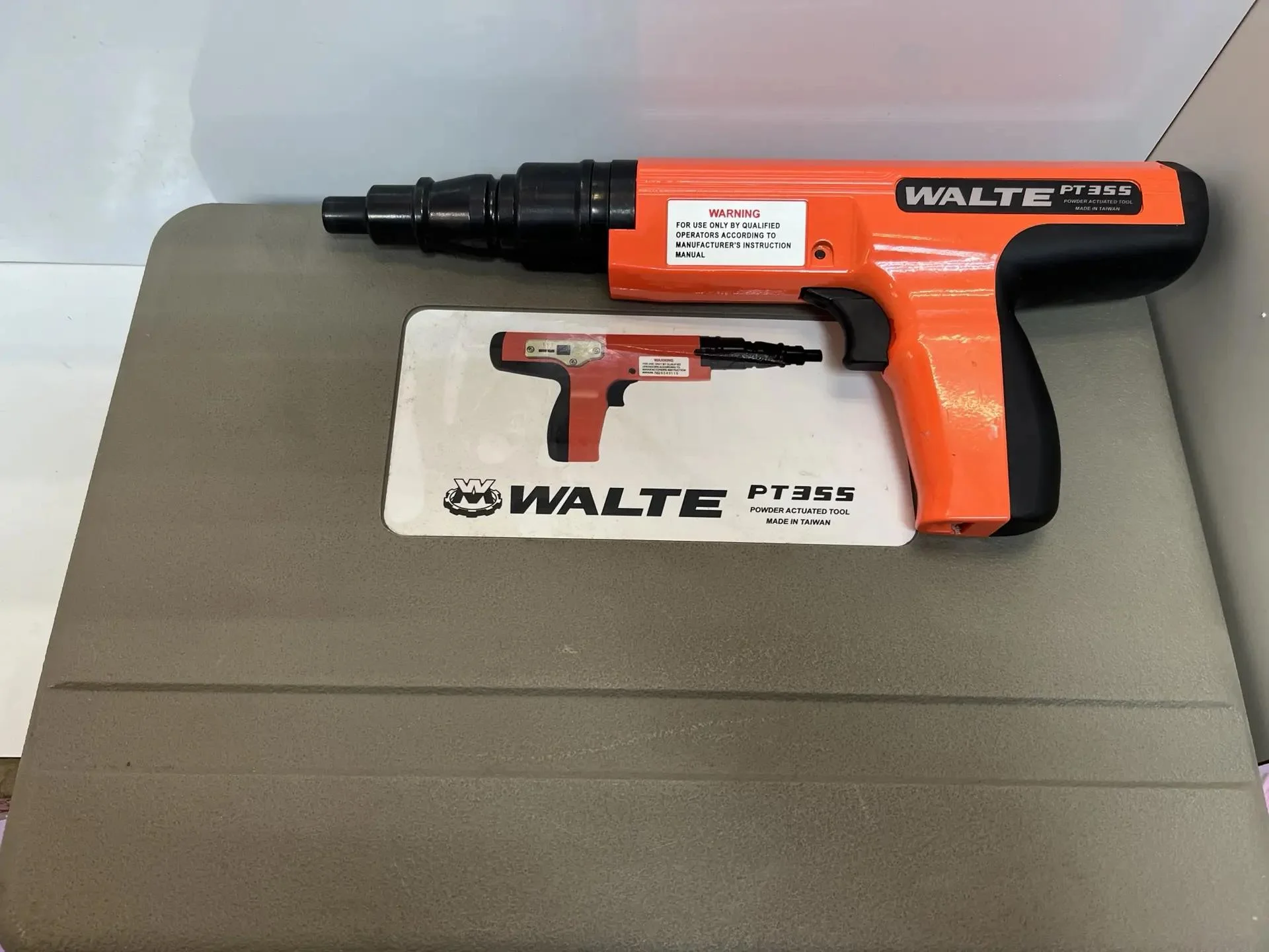 Монтажный пороховой полуавтоматический пистолет Fixpistols Walte PT355 - миниатюра 3