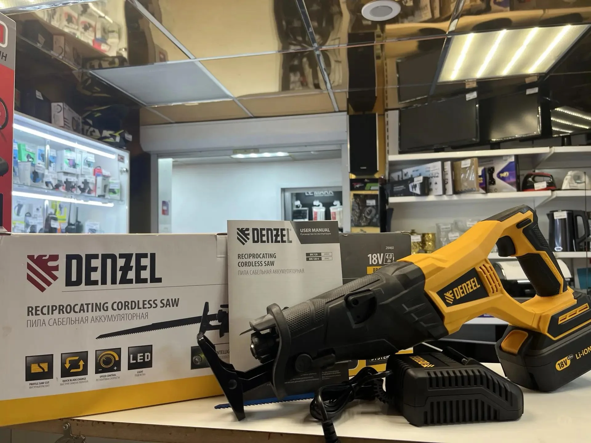 Сабельная аккумуляторная пила Denzel бесщет. brc-120, 18в li-ion - миниатюра 2