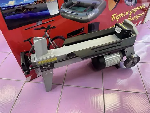 Дровокол электрический Huter 5500 кг усилие, на высокой раме, 3300Вт, 220В, бревно диаметром до 300м