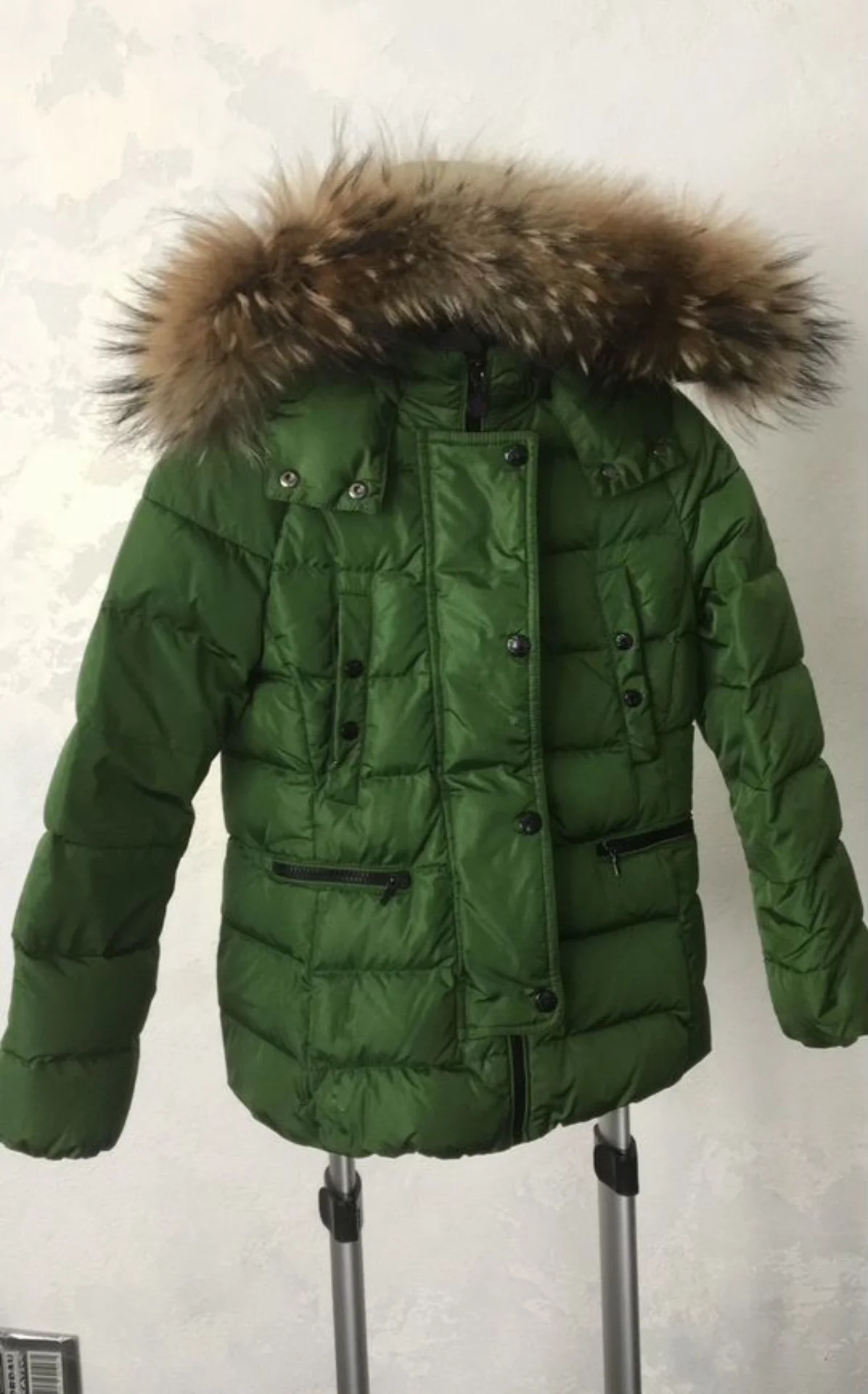 Пуховик Moncler на девочку р 140 - изображение 1