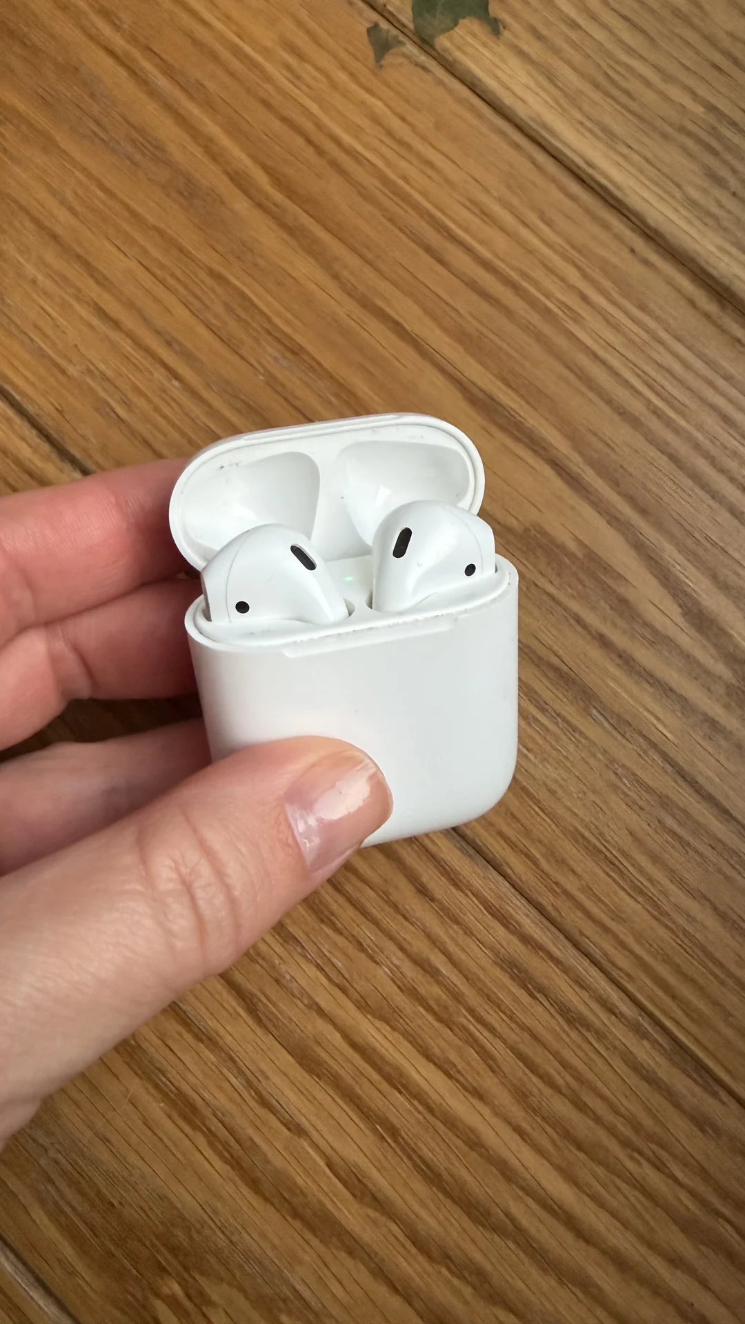 AirPods 2 - миниатюра 2