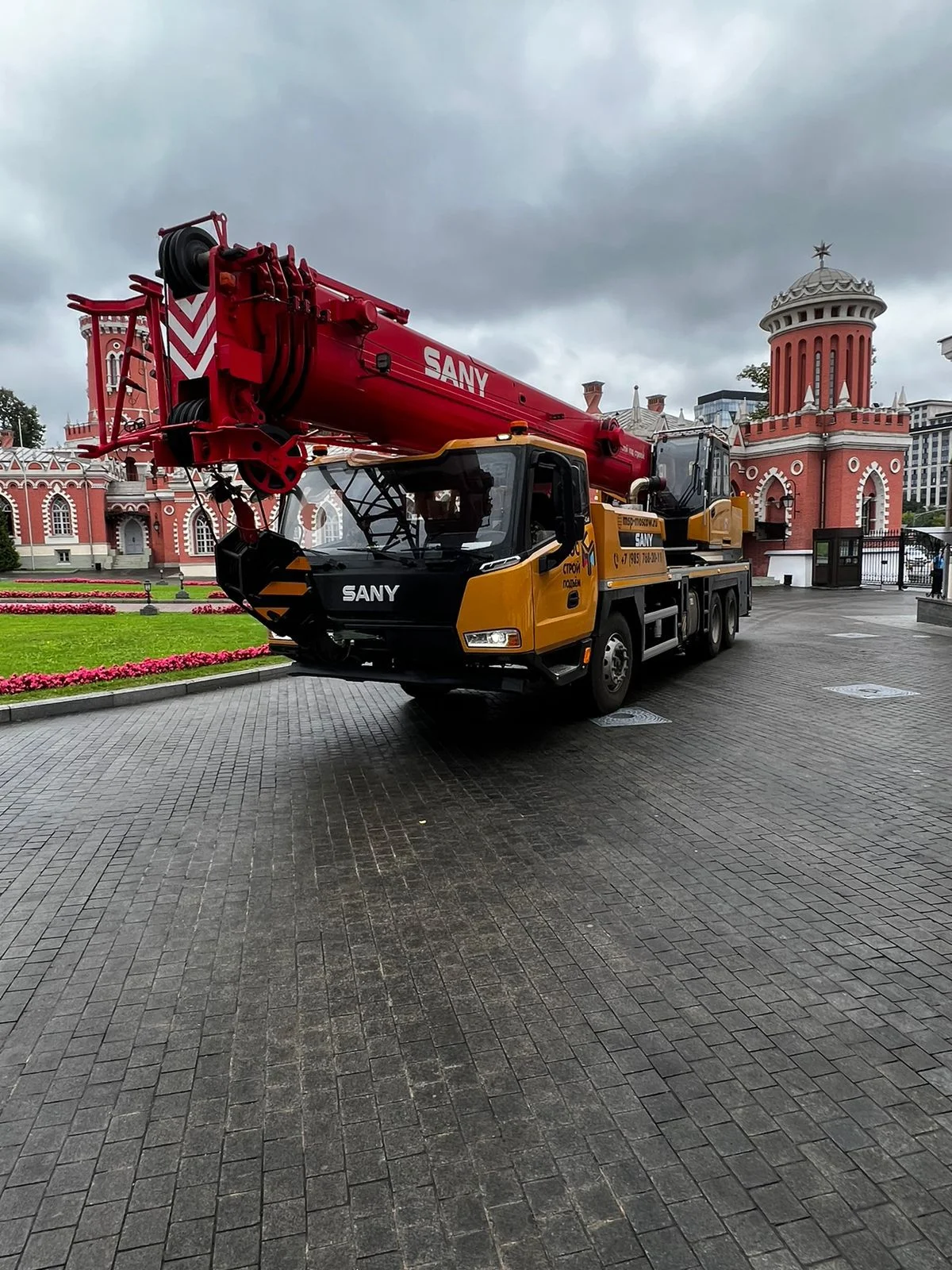 АРЕНДА АВТОКРАНА SANY 25 ТОНН / 42.5 М СТРЕЛА + 8 М ГУСЕК - миниатюра 3