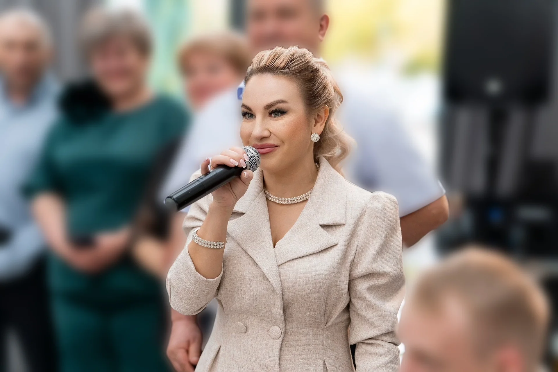 Ведущая на свадьбу - изображение 1