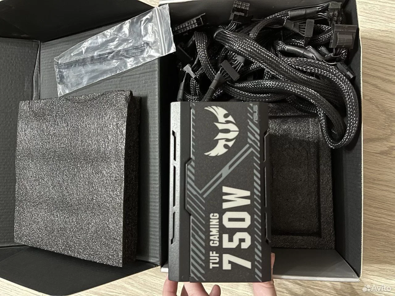 Tuf bronze gaming 750W Asus блок питания - изображение 1