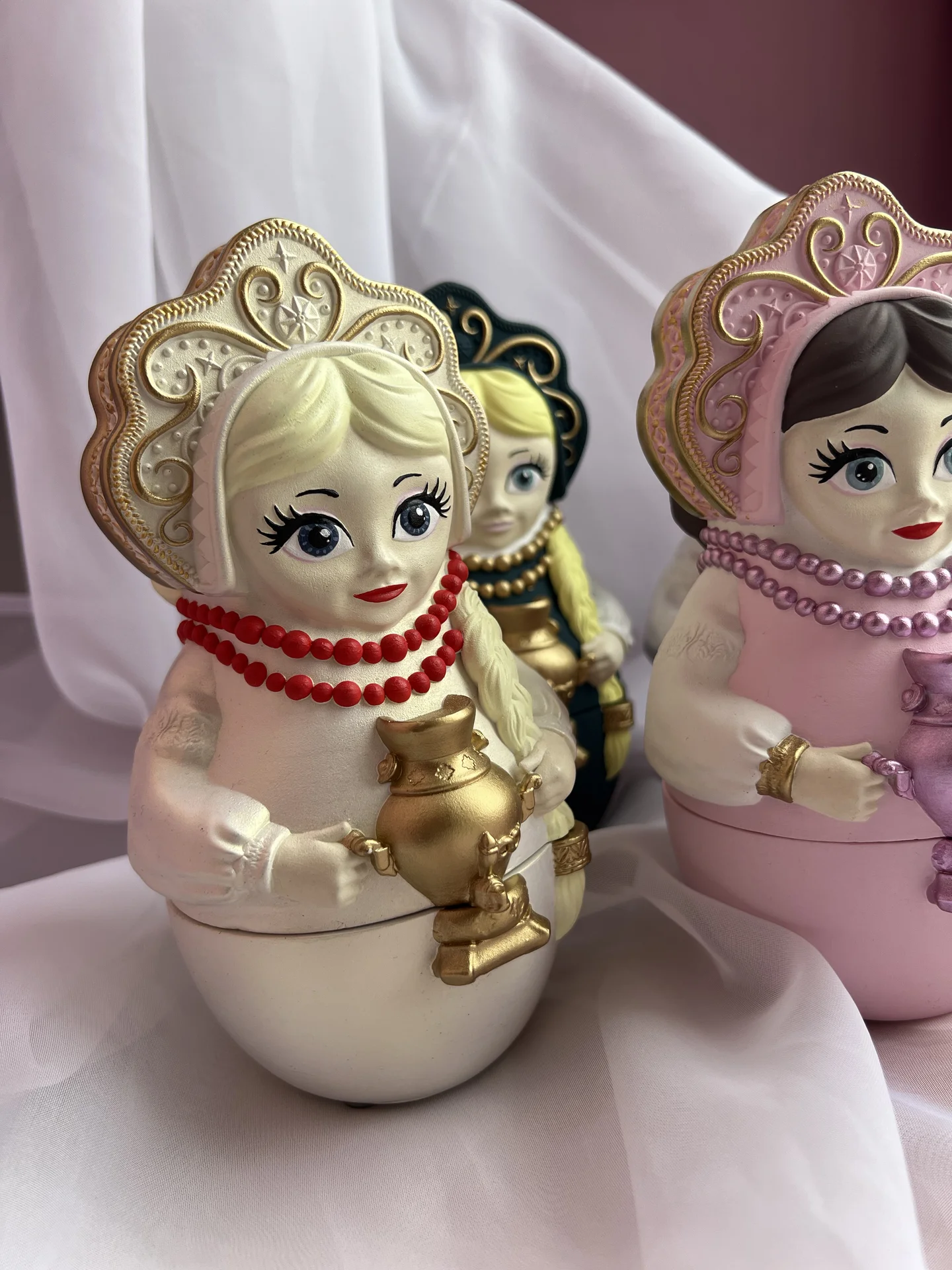 Свеча Матрешка с самоваром - миниатюра 7