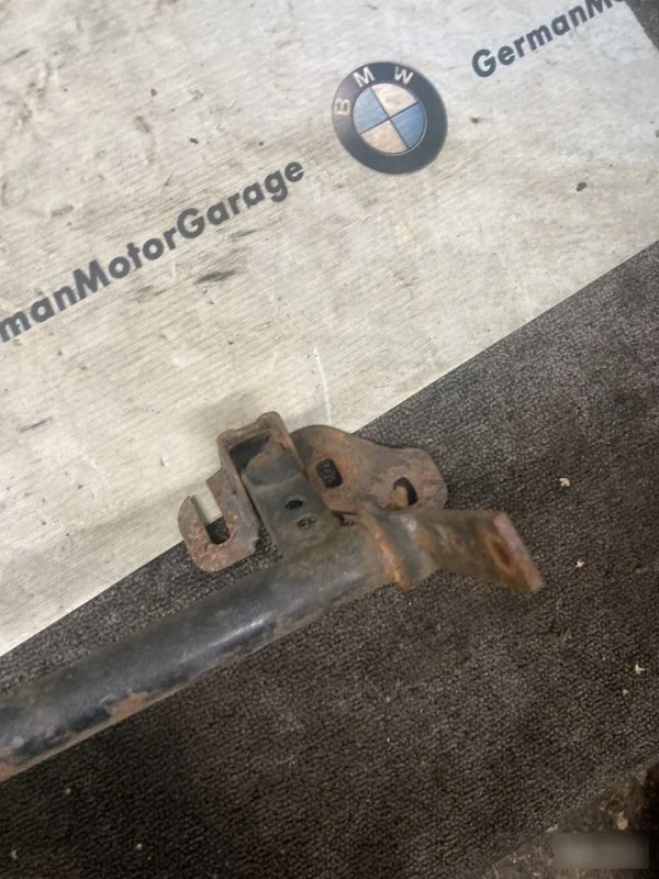 Ручка открывания капота BMW 3 E30 2.0 1982-1994 - миниатюра 3