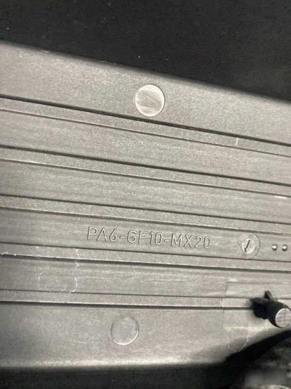 Крышка ДВС BMW N52B25AF - миниатюра 4