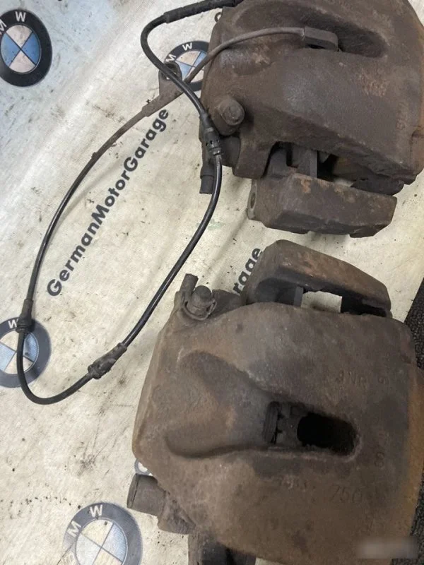 Суппорт передний BMW X5 E70 3.0 2006-2010 - миниатюра 2