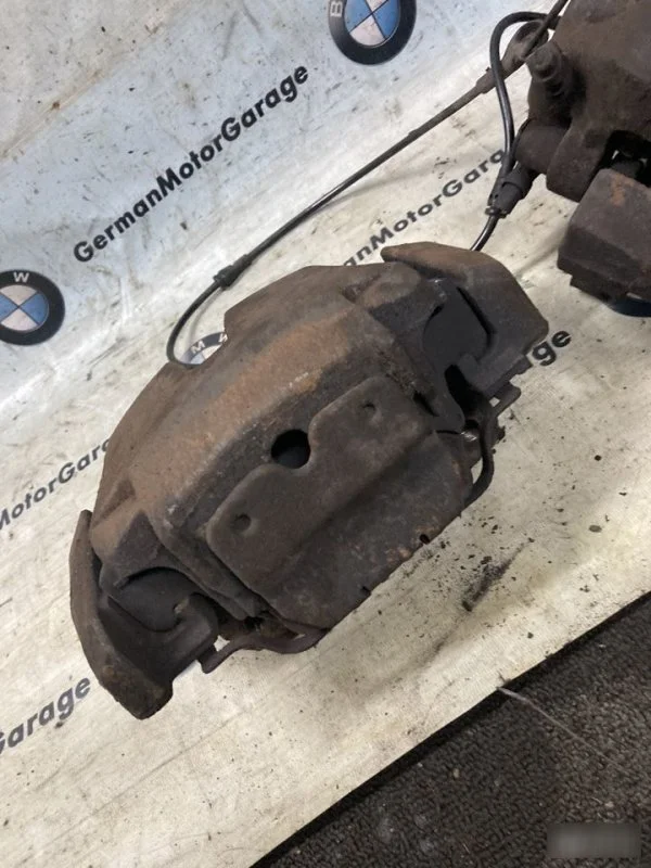 Суппорт передний BMW X5 E70 3.0 2006-2010 - миниатюра 3