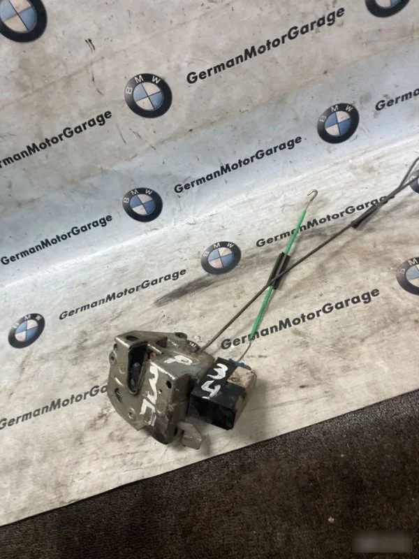 Замок двери задний правый BMW 5 E34 2.0 1988-1996 - изображение 1