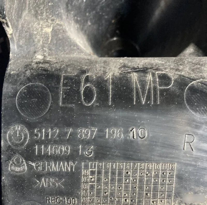 Кронштейн бампера задний правый BMW 5 E61 - миниатюра 2