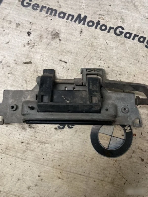 Ручка задняя правая BMW 3 E36 1.6 1990-2000 - миниатюра 2