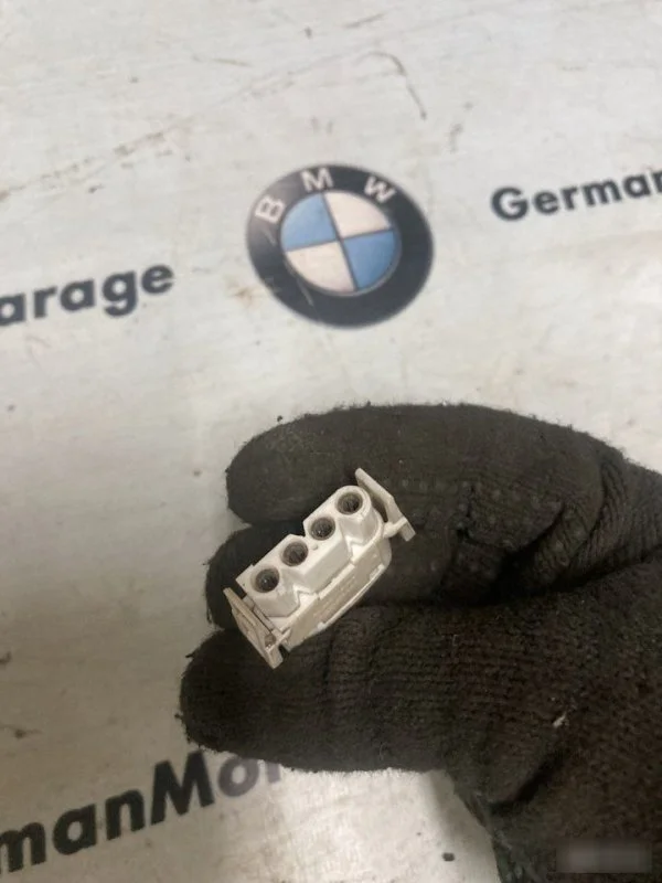 Плафон подсветки салона BMW 5 E34 - миниатюра 3