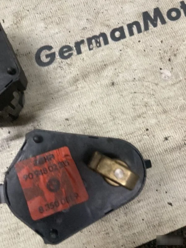 Моторчик заслонки печки BMW 5 E34 - миниатюра 4
