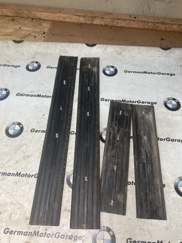 Внутренние накладки порогов BMW 5 E34 2.0 - миниатюра 2