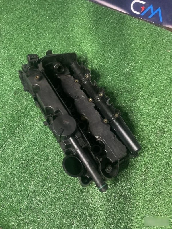 Клапанная крышка ДВС BMW 5 E60 N47D20 - миниатюра 3