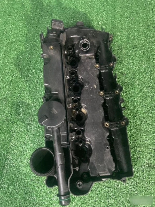 Клапанная крышка ДВС BMW 5 E60 N47D20 - миниатюра 4